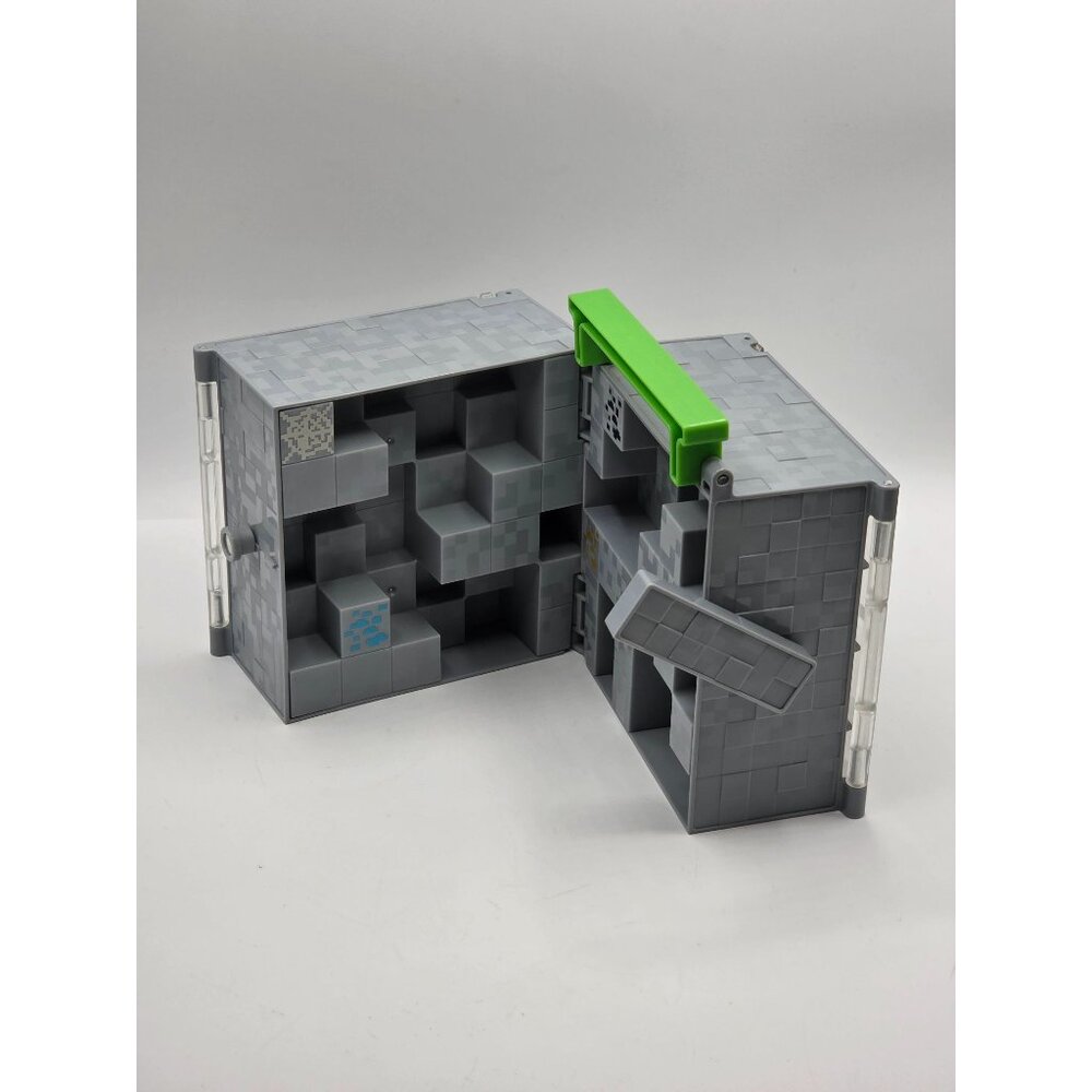 Mattel Minecraft Mini-Figure Collector Case 2014
